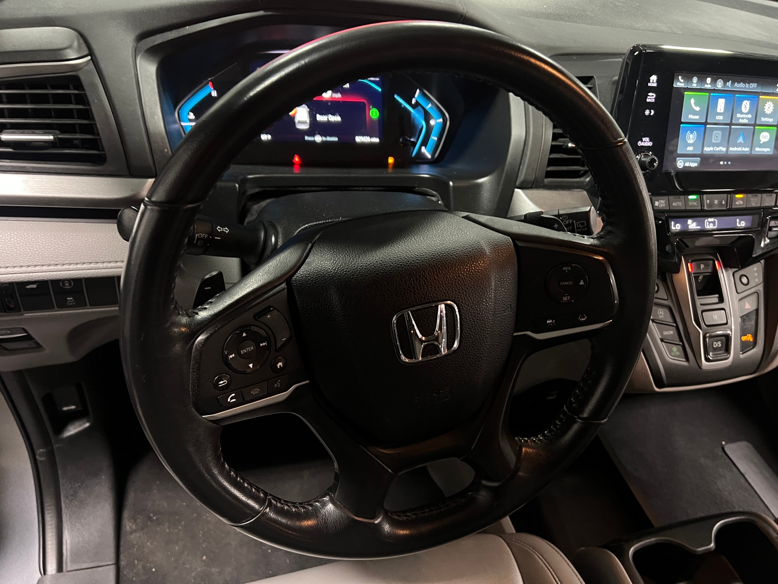 Thumbnail: 2023 Honda Odyssey - 4