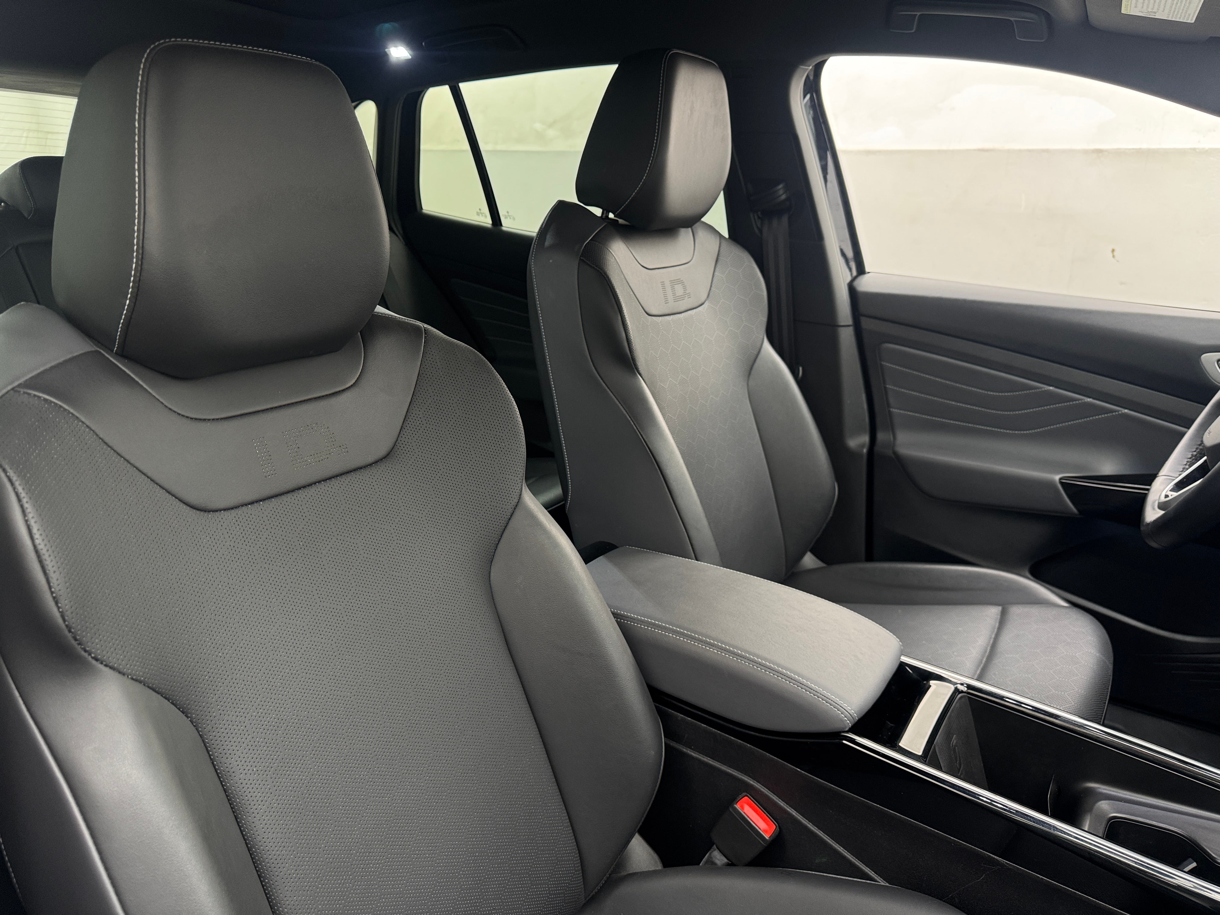 2023 Volkswagen ID.4 - Image 1