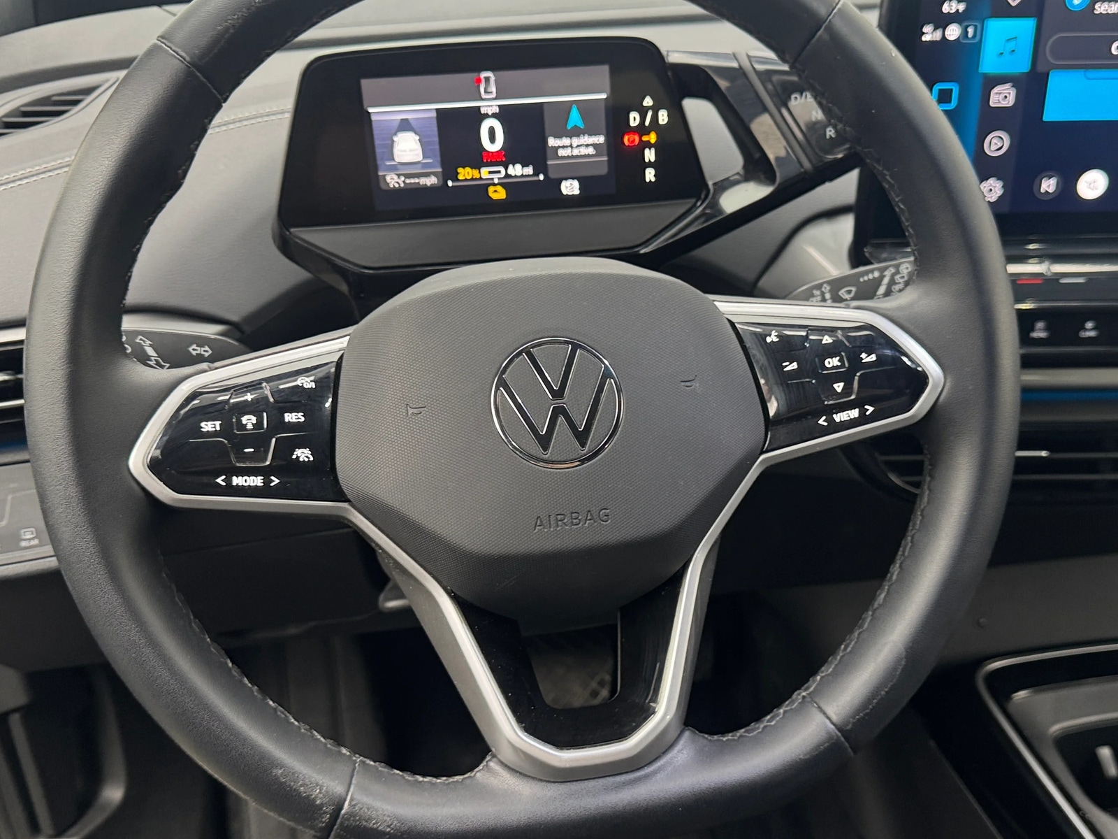 Thumbnail: 2023 Volkswagen ID.4 - 4