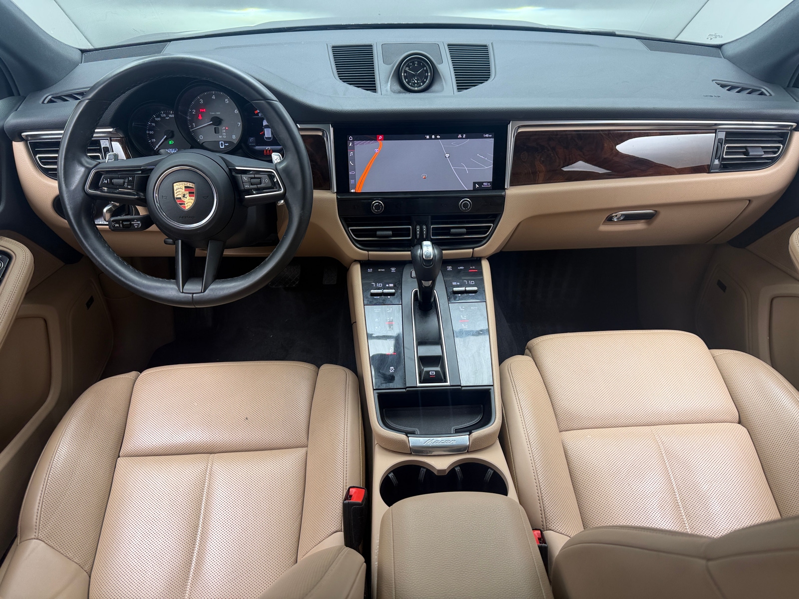 Thumbnail: 2023 Porsche Macan - 2