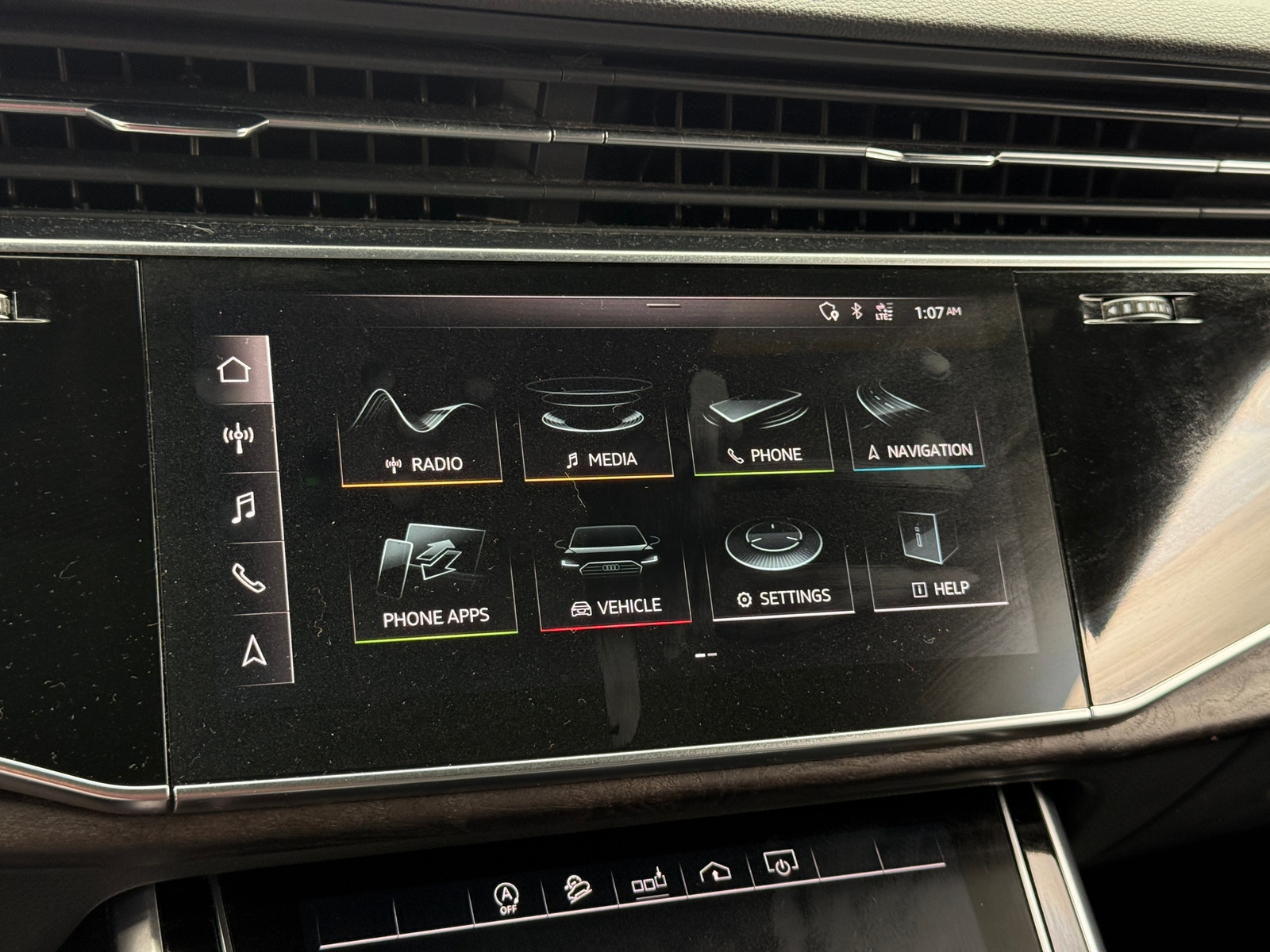 Thumbnail: 2019 Audi Q8 - 3