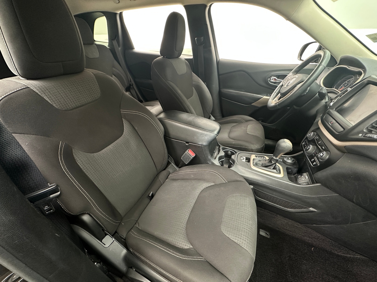 Thumbnail: 2017 Jeep Cherokee - 2