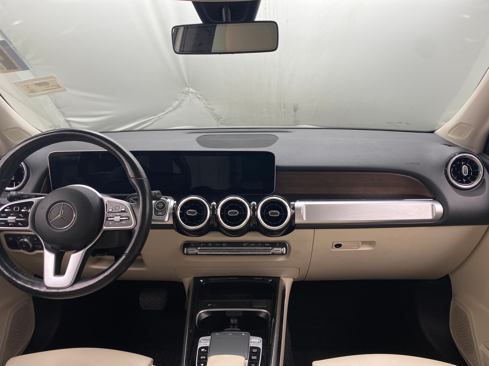 Thumbnail: 2020 Mercedes-Benz GLB - 2