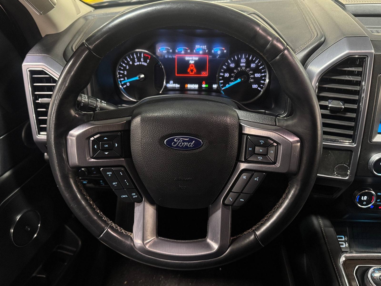 Thumbnail: 2019 Ford Expedition - 4