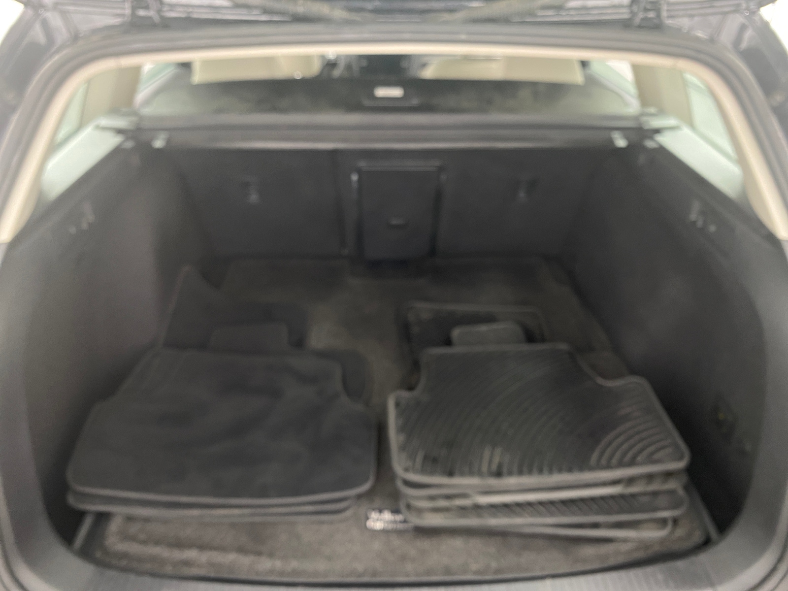 Thumbnail: 2019 Volkswagen Golf - 6