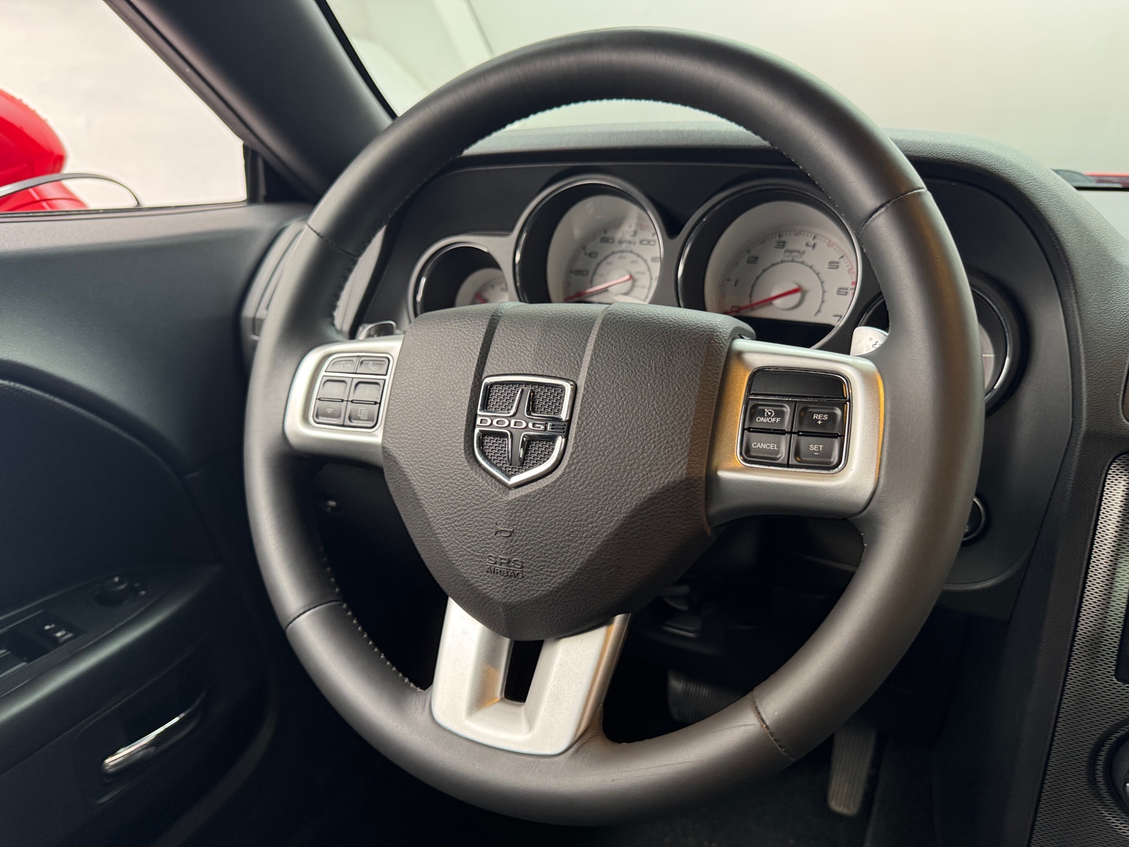 Thumbnail: 2014 Dodge Challenger - 4