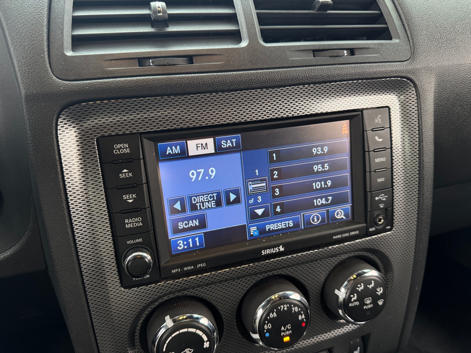 Thumbnail: 2014 Dodge Challenger - 3