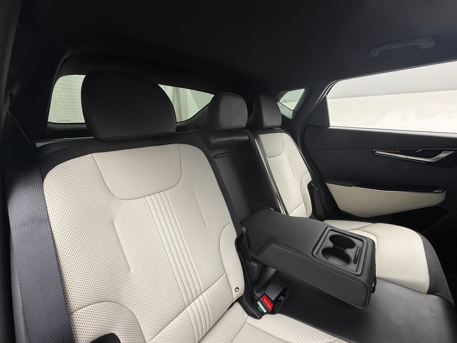 Thumbnail: 2024 Kia EV6 - 6