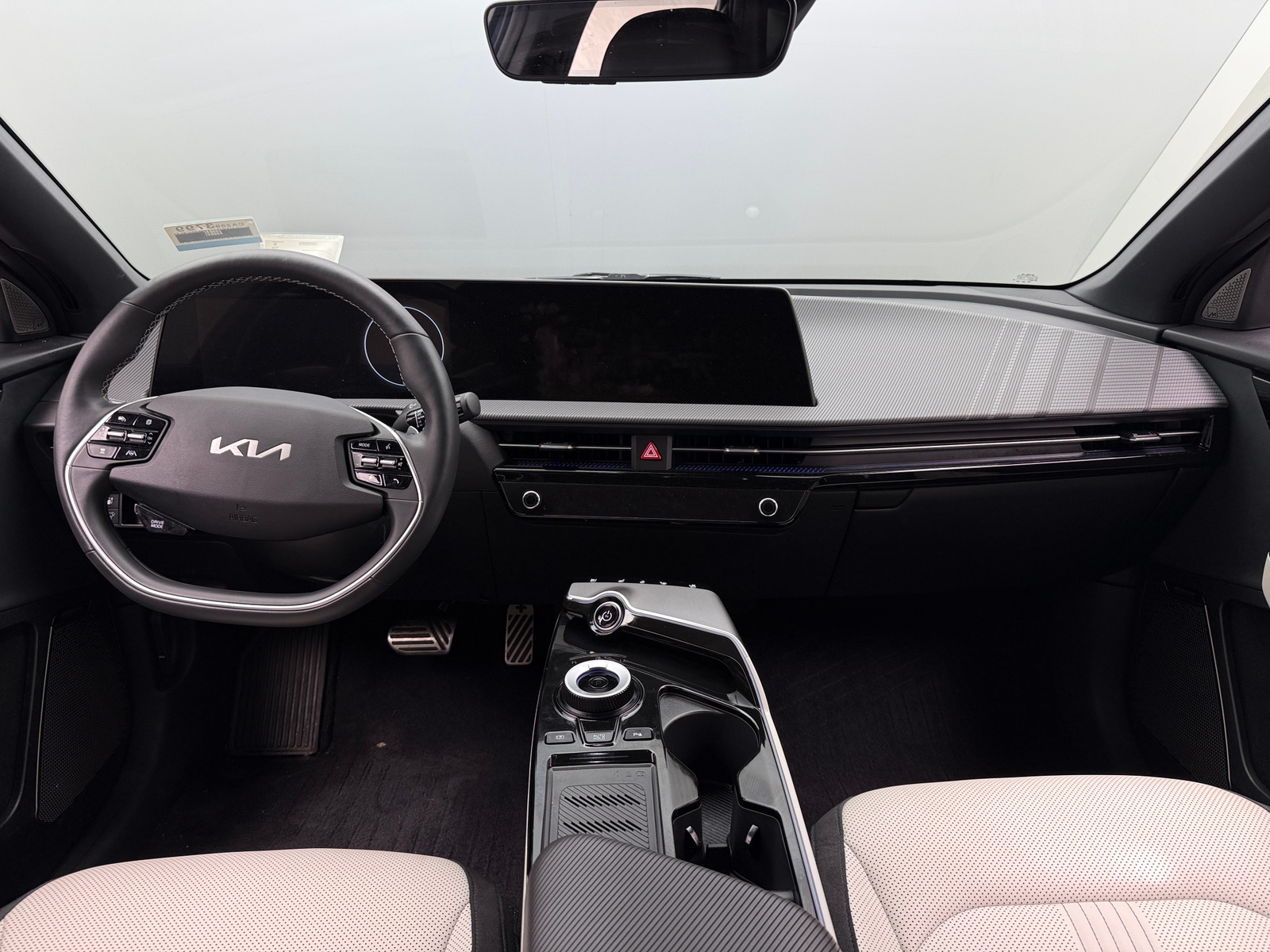 Thumbnail: 2024 Kia EV6 - 3