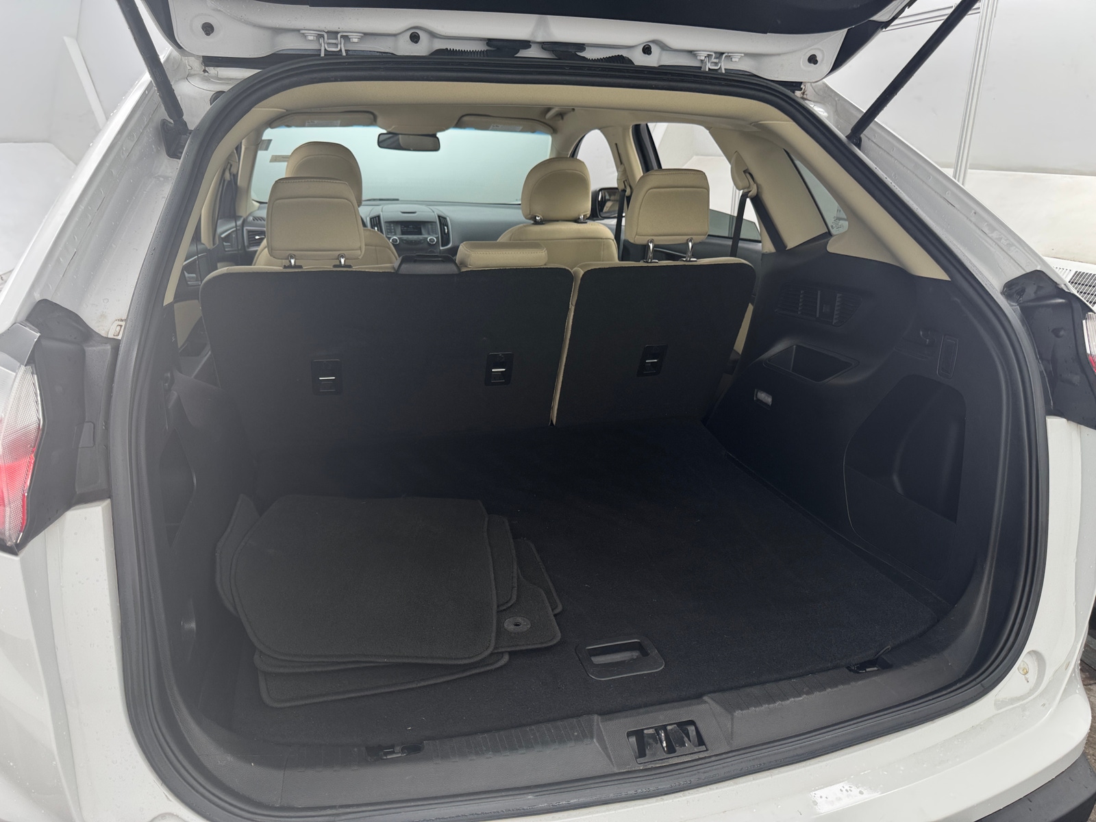 Thumbnail: 2019 Ford Edge - 7