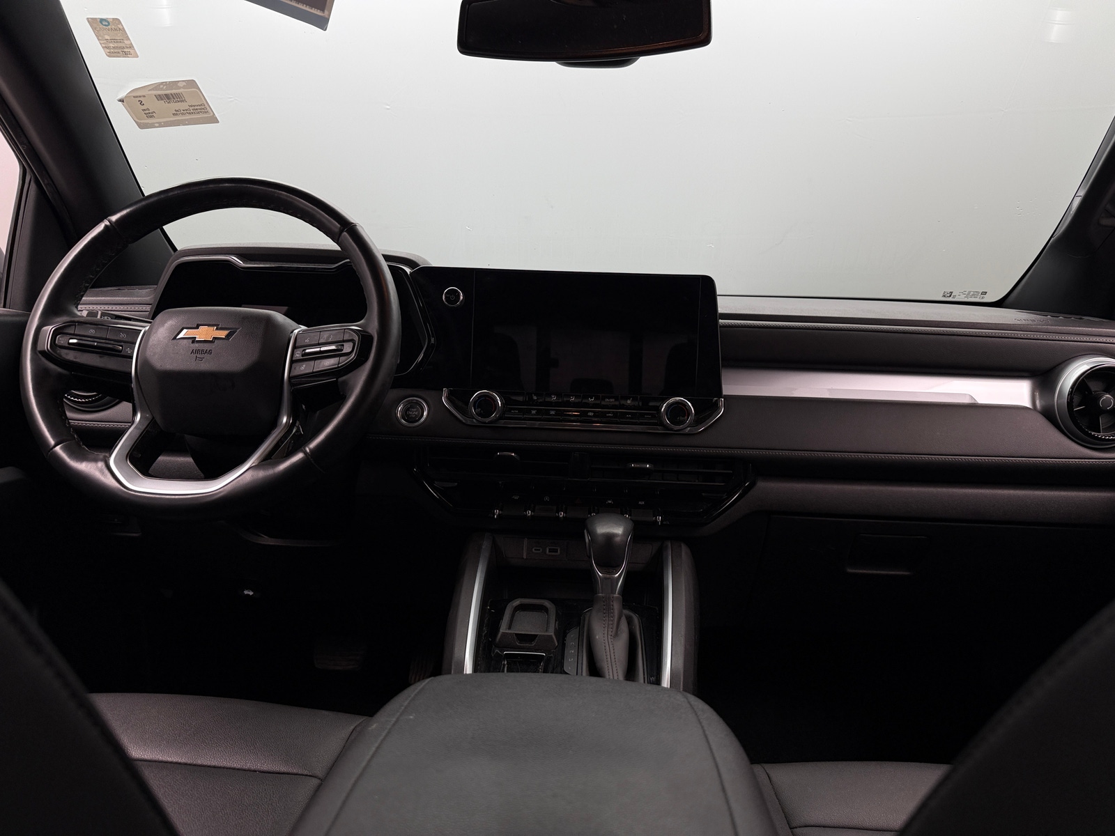 Thumbnail: 2023 Chevrolet Colorado - 3