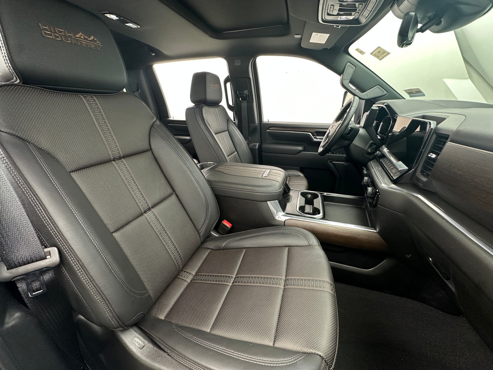 Thumbnail: 2025 Chevrolet Silverado 3500 - 2