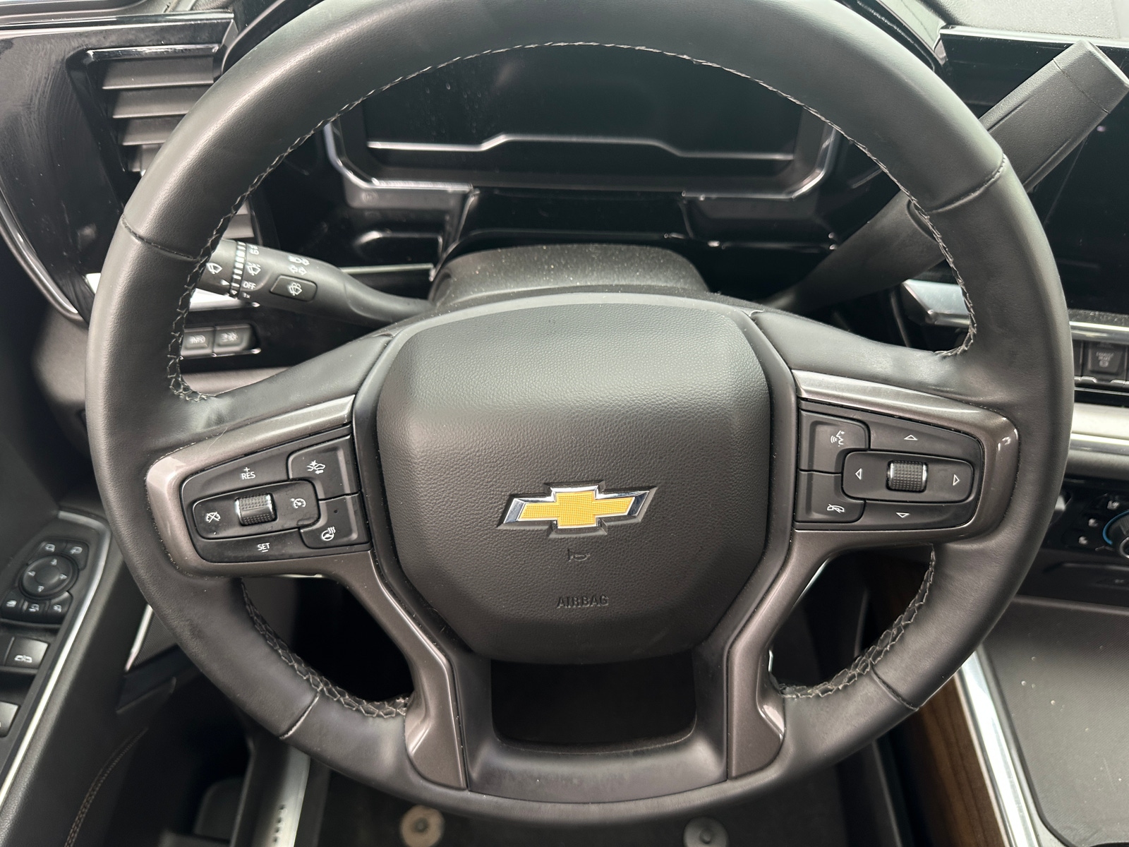 Thumbnail: 2025 Chevrolet Silverado 3500 - 5