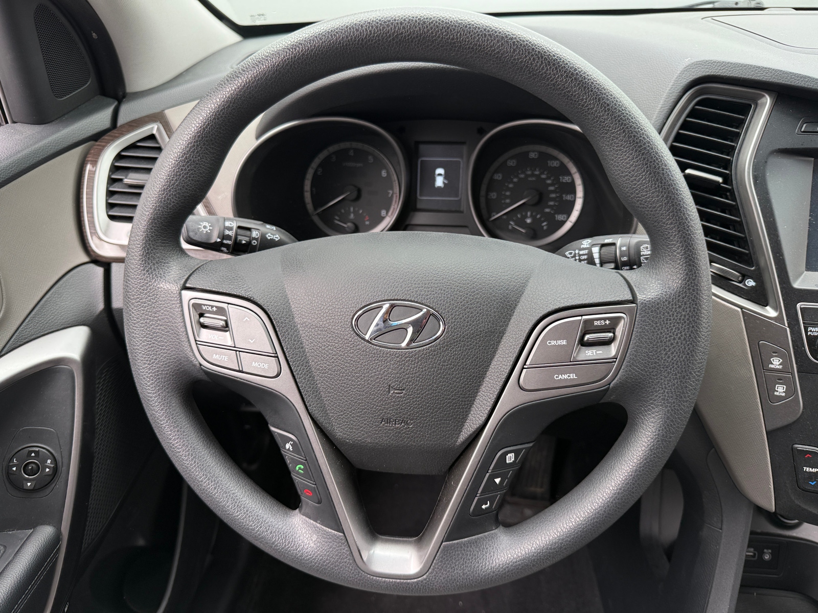 Thumbnail: 2017 Hyundai Santa Fe - 5