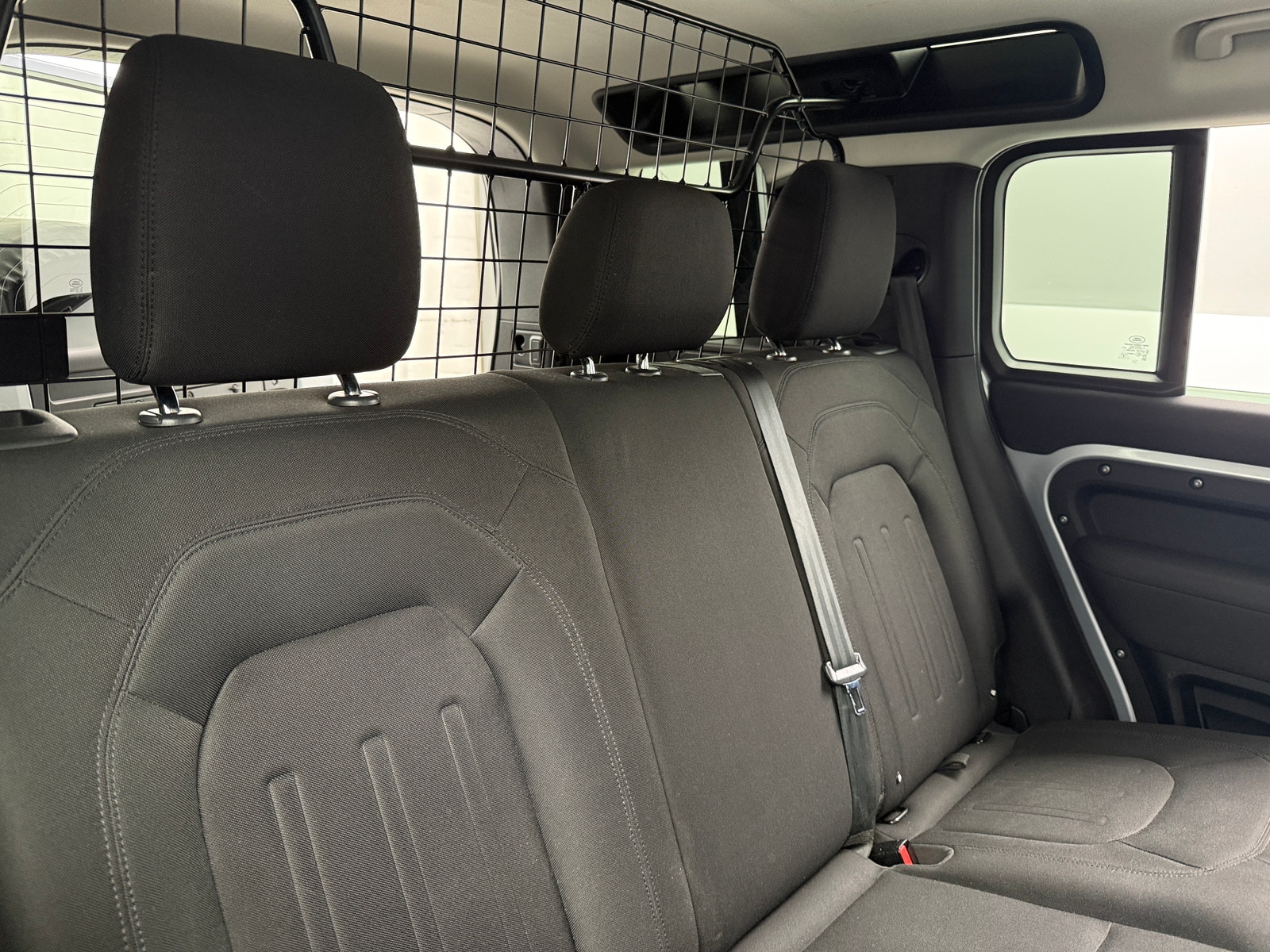 Thumbnail: 2022 Land Rover Defender - 6