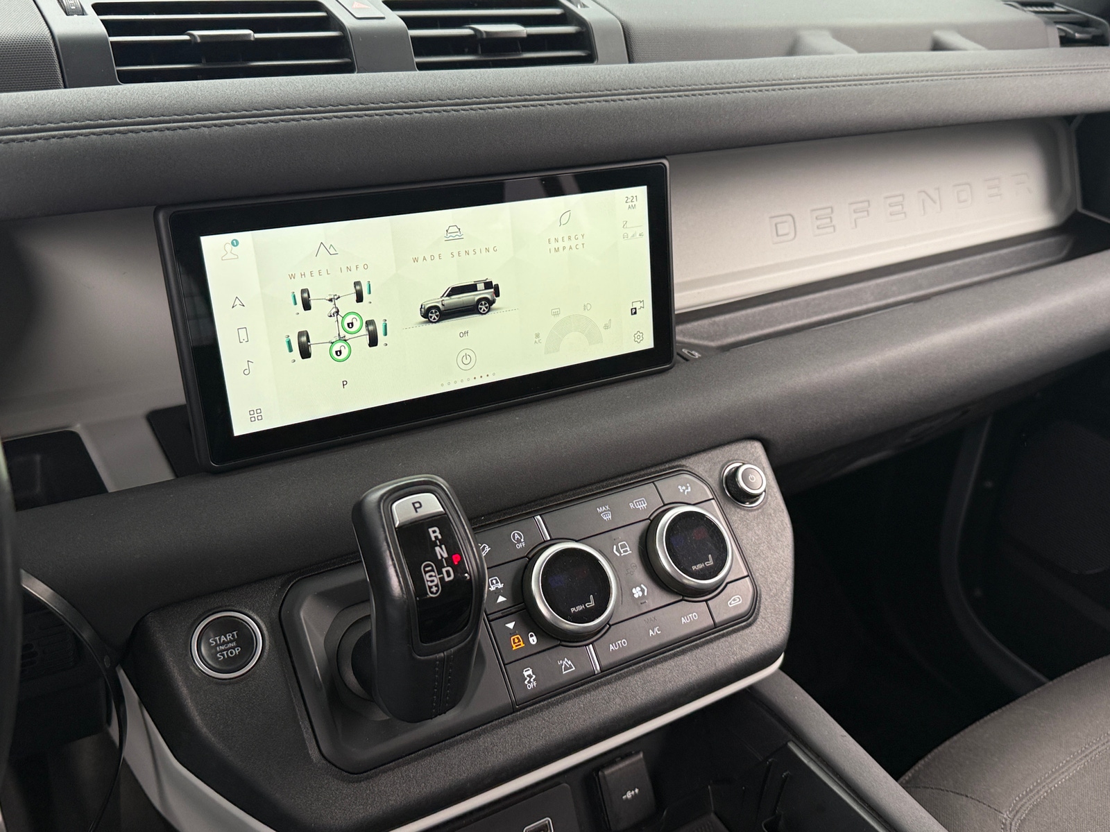 Thumbnail: 2022 Land Rover Defender - 4