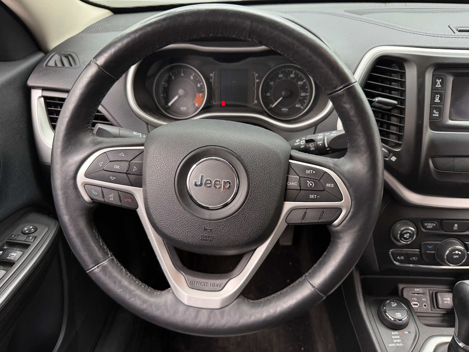 Thumbnail: 2014 Jeep Cherokee - 5