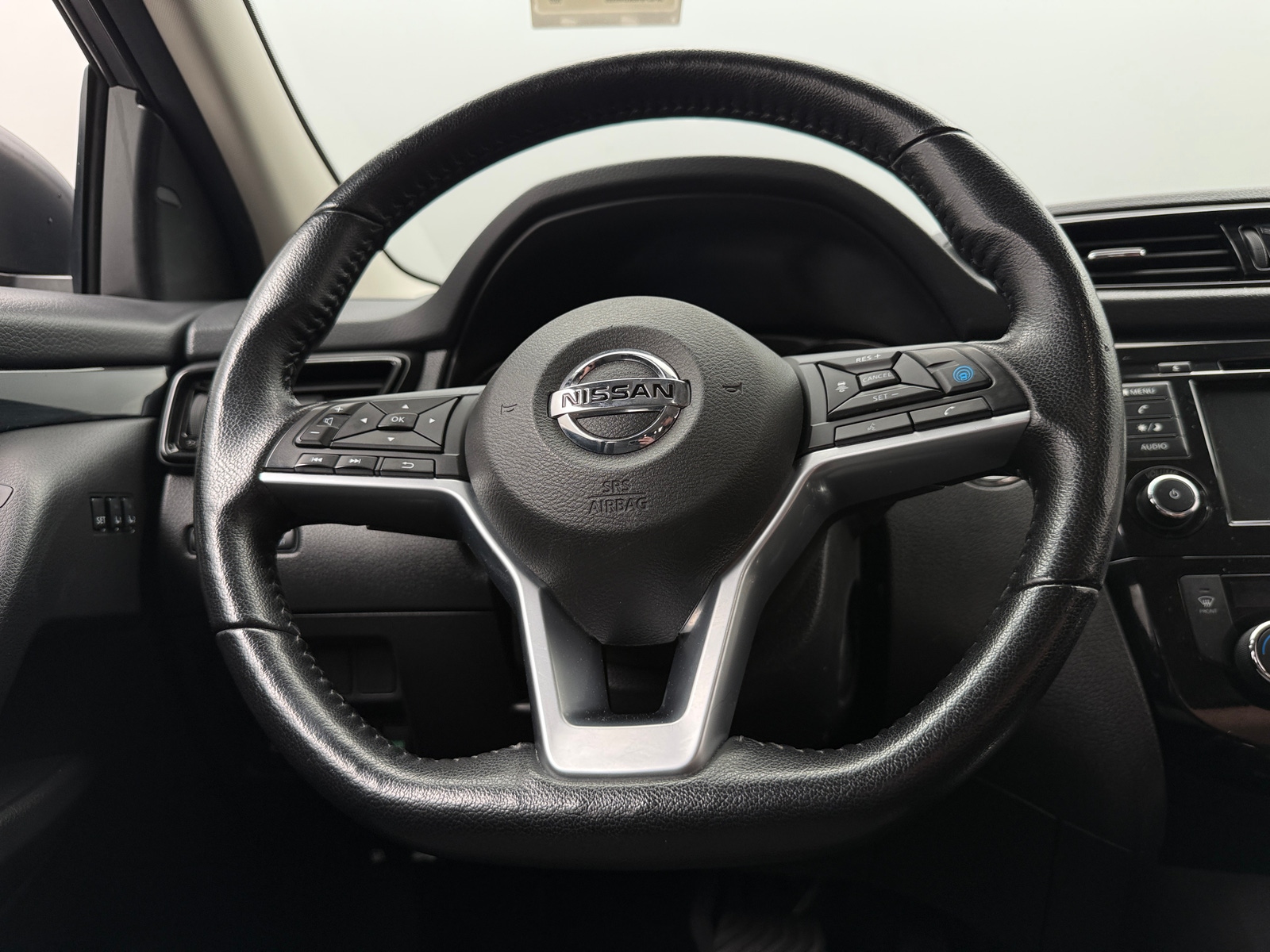 Thumbnail: 2022 Nissan Rogue Sport - 5