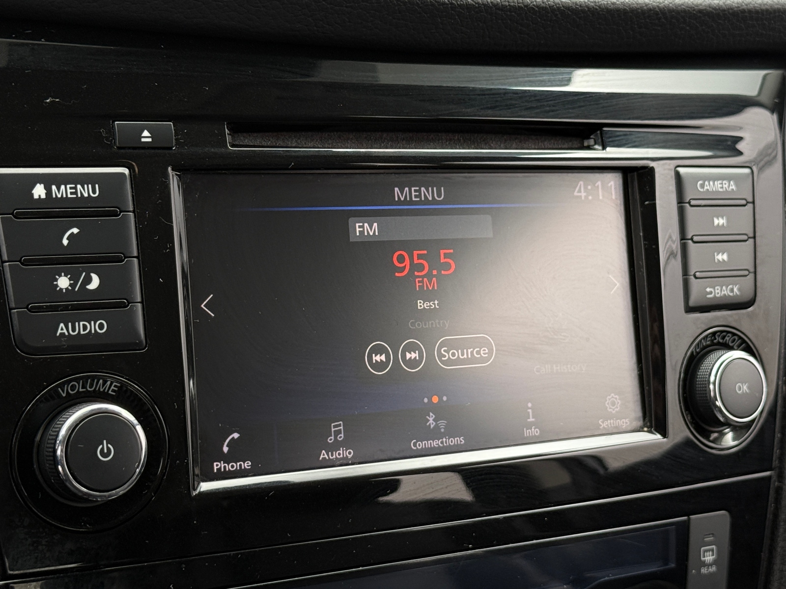 Thumbnail: 2022 Nissan Rogue Sport - 4