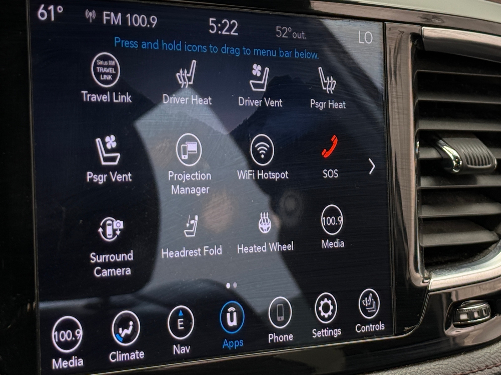 Thumbnail: 2020 Chrysler Pacifica - 3