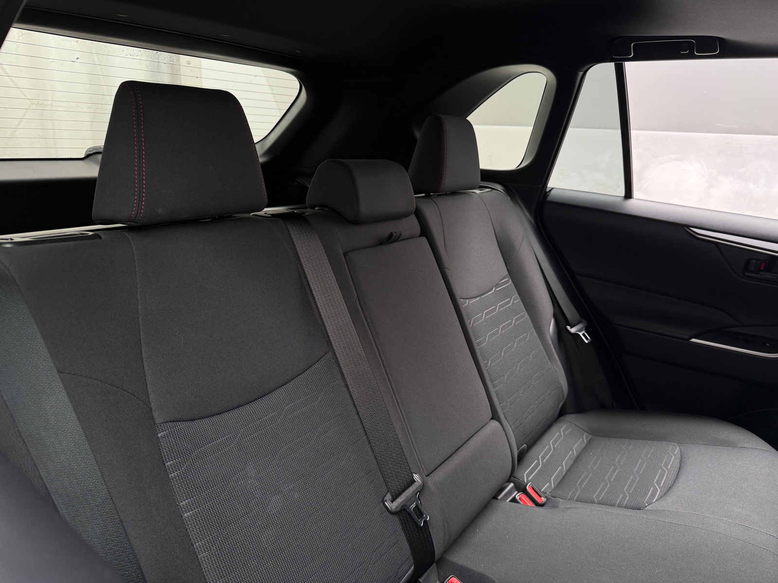 Thumbnail: 2021 Toyota RAV4 - 6