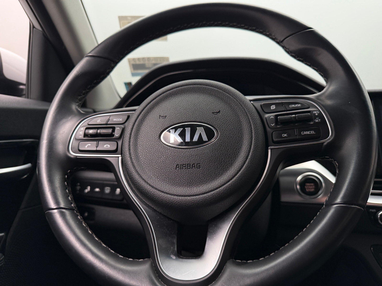 Thumbnail: 2021 Kia Niro - 5