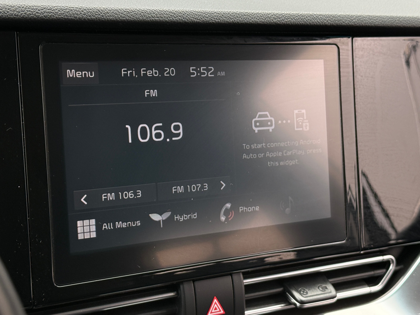 Thumbnail: 2021 Kia Niro - 4