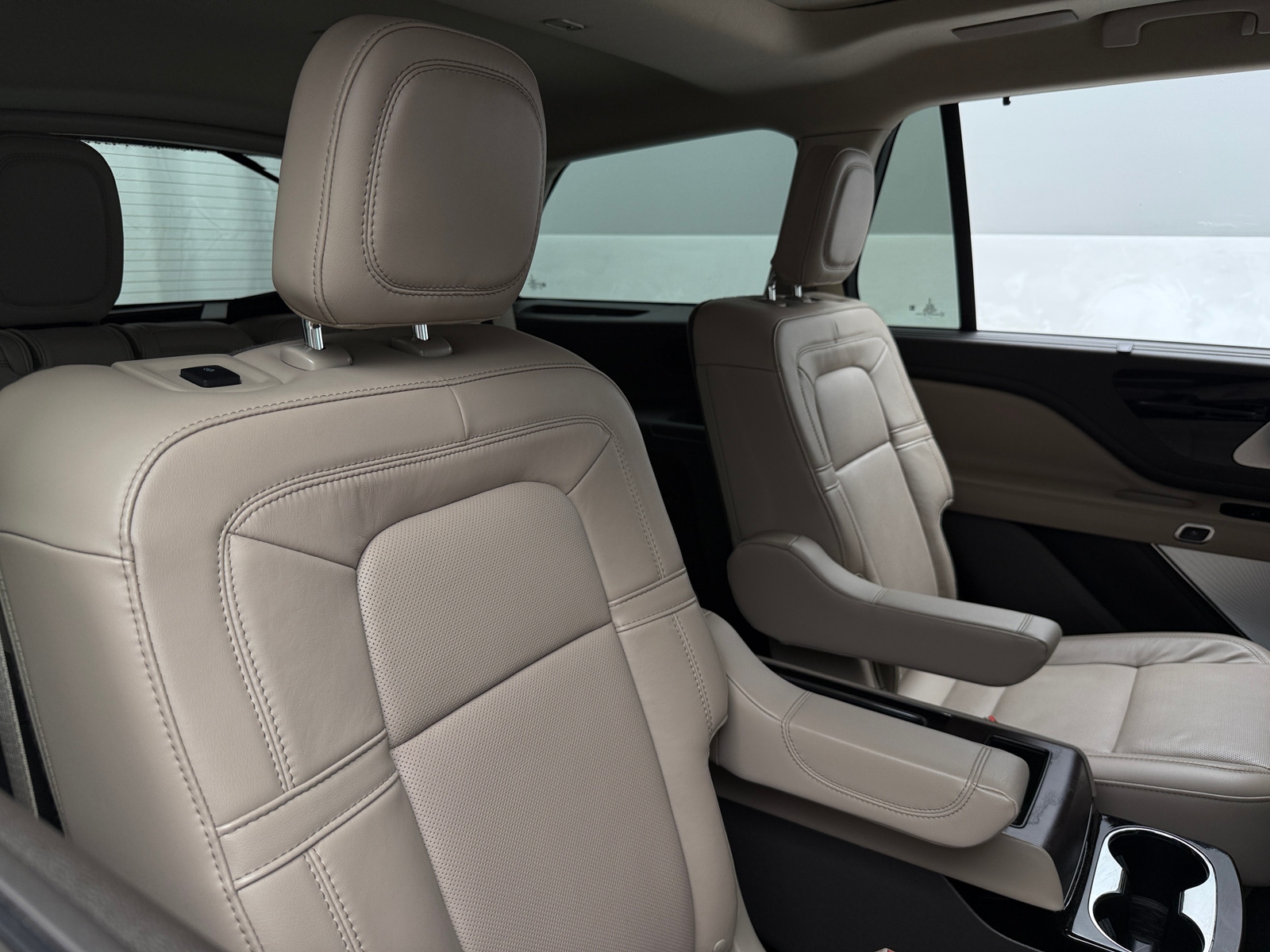 Thumbnail: 2023 Lincoln Aviator - 5