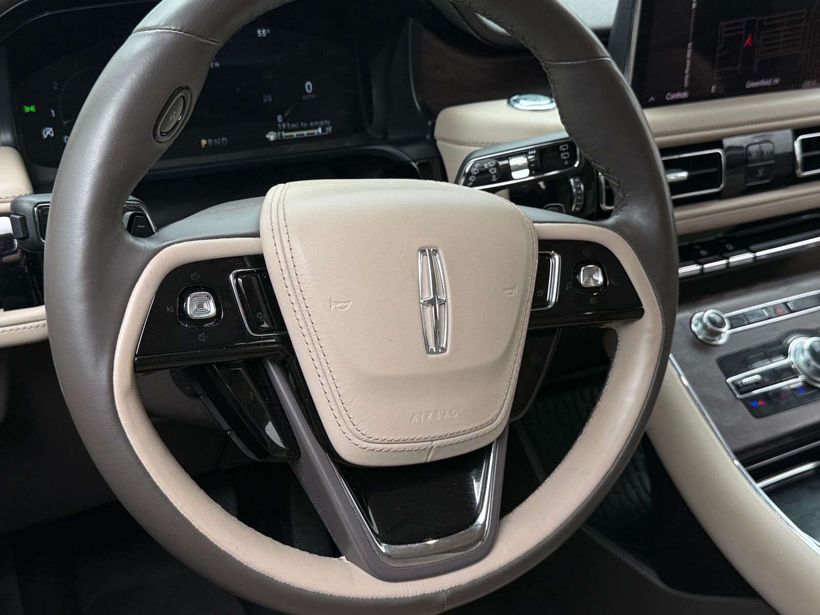 Thumbnail: 2023 Lincoln Aviator - 4