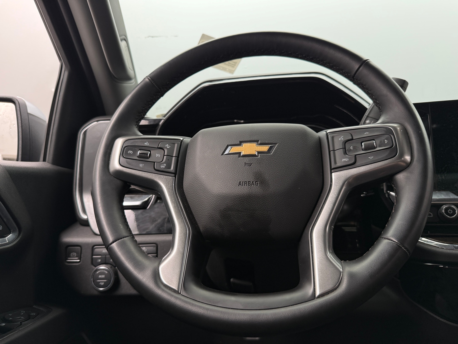 Thumbnail: 2023 Chevrolet Silverado 1500 - 5