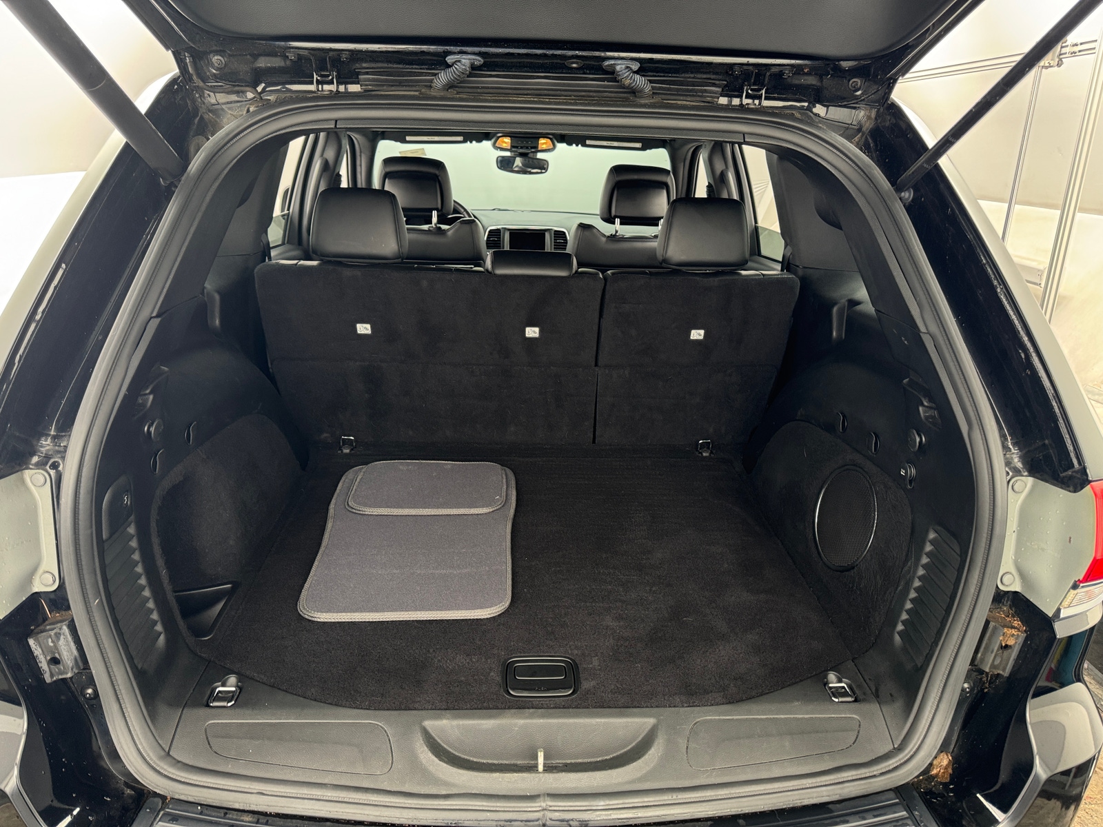 Thumbnail: 2018 Jeep Grand Cherokee - 7