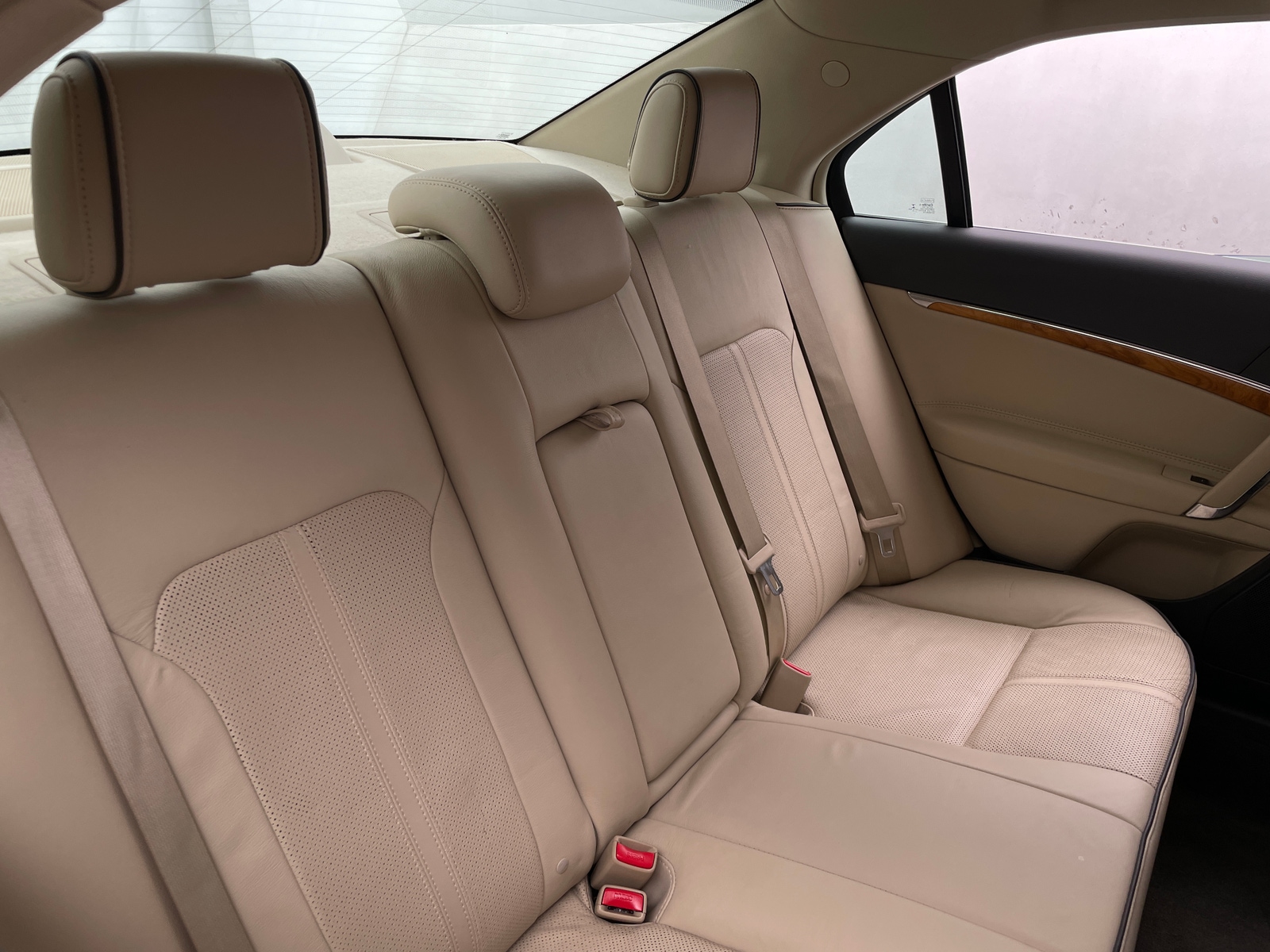 Thumbnail: 2012 Lincoln MKZ - 5