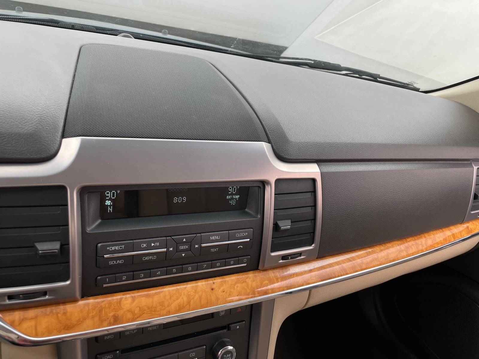 Thumbnail: 2012 Lincoln MKZ - 3