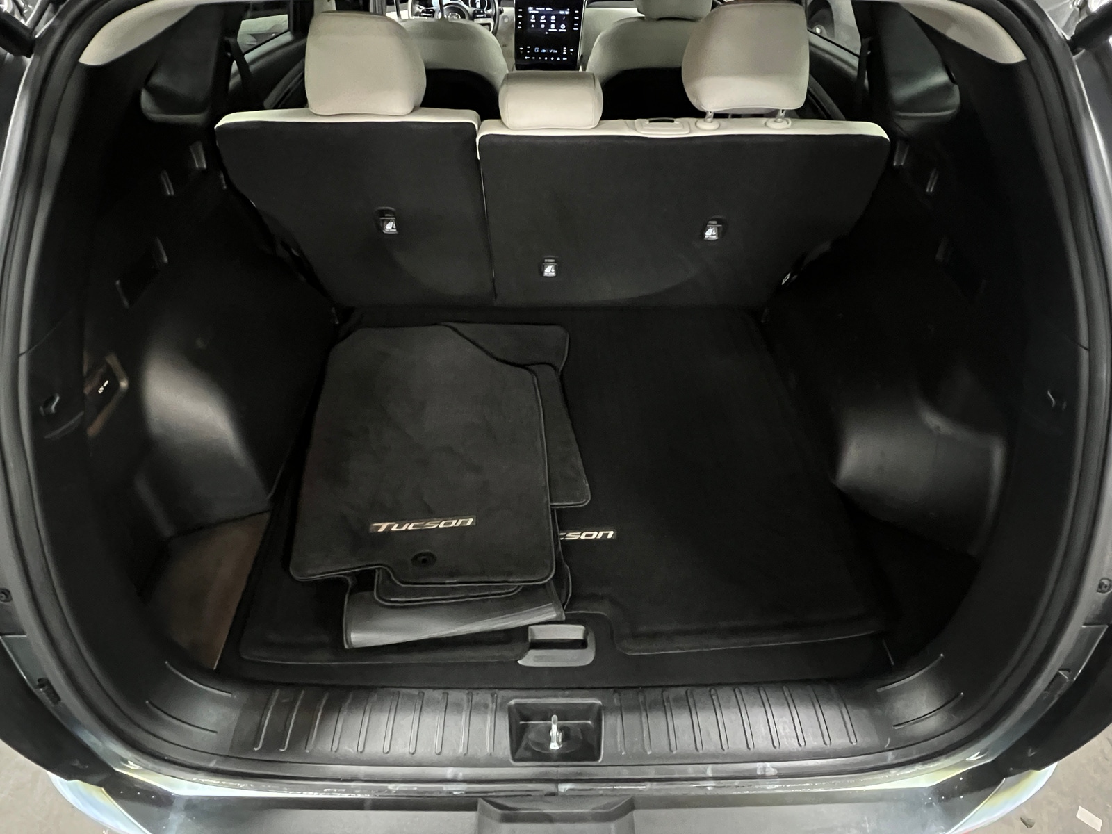 Thumbnail: 2023 Hyundai Tucson - 6