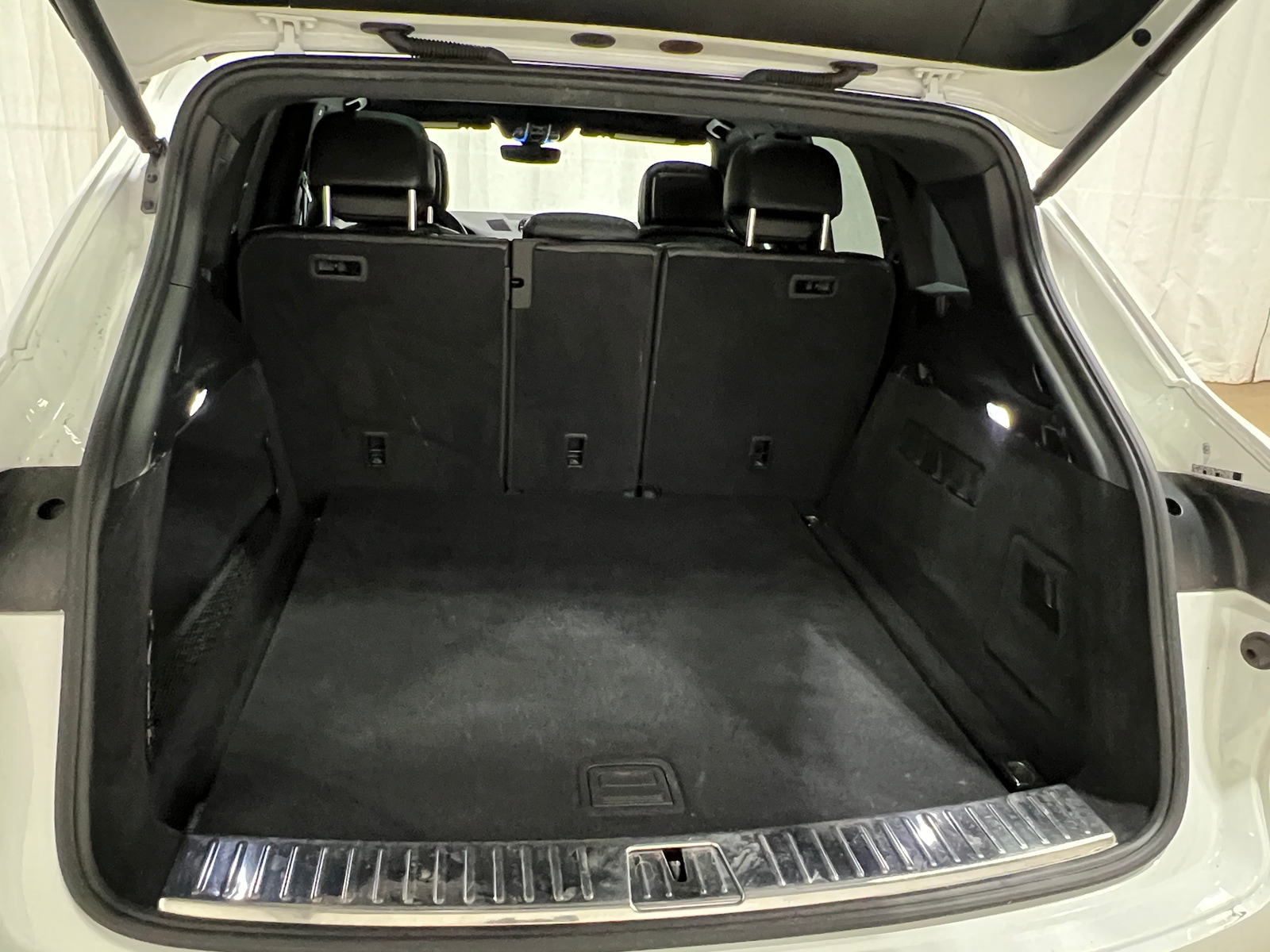 Thumbnail: 2020 Porsche Cayenne - 6