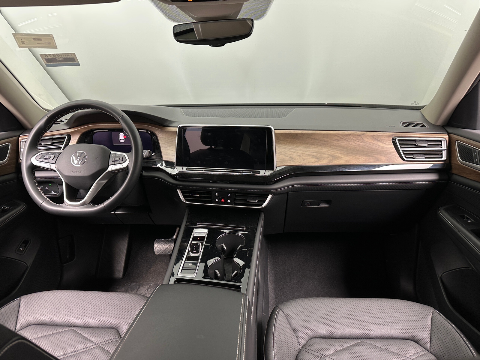 Thumbnail: 2025 Volkswagen Atlas - 2