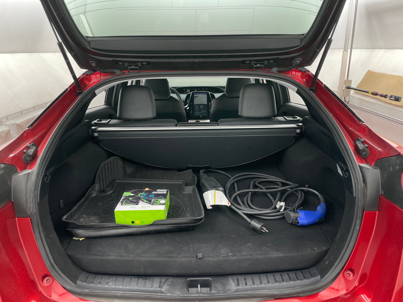 Thumbnail: 2018 Toyota Prius Prime - 6