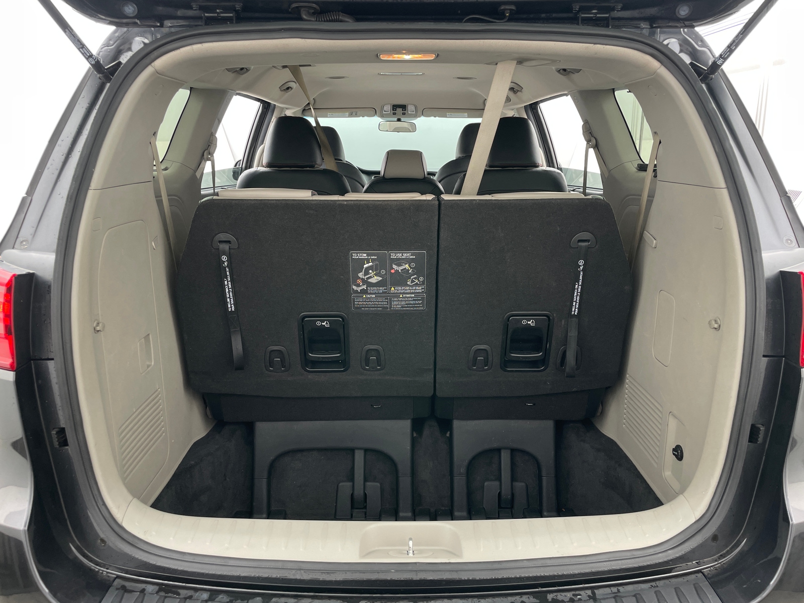 Thumbnail: 2020 Kia Sedona - 6