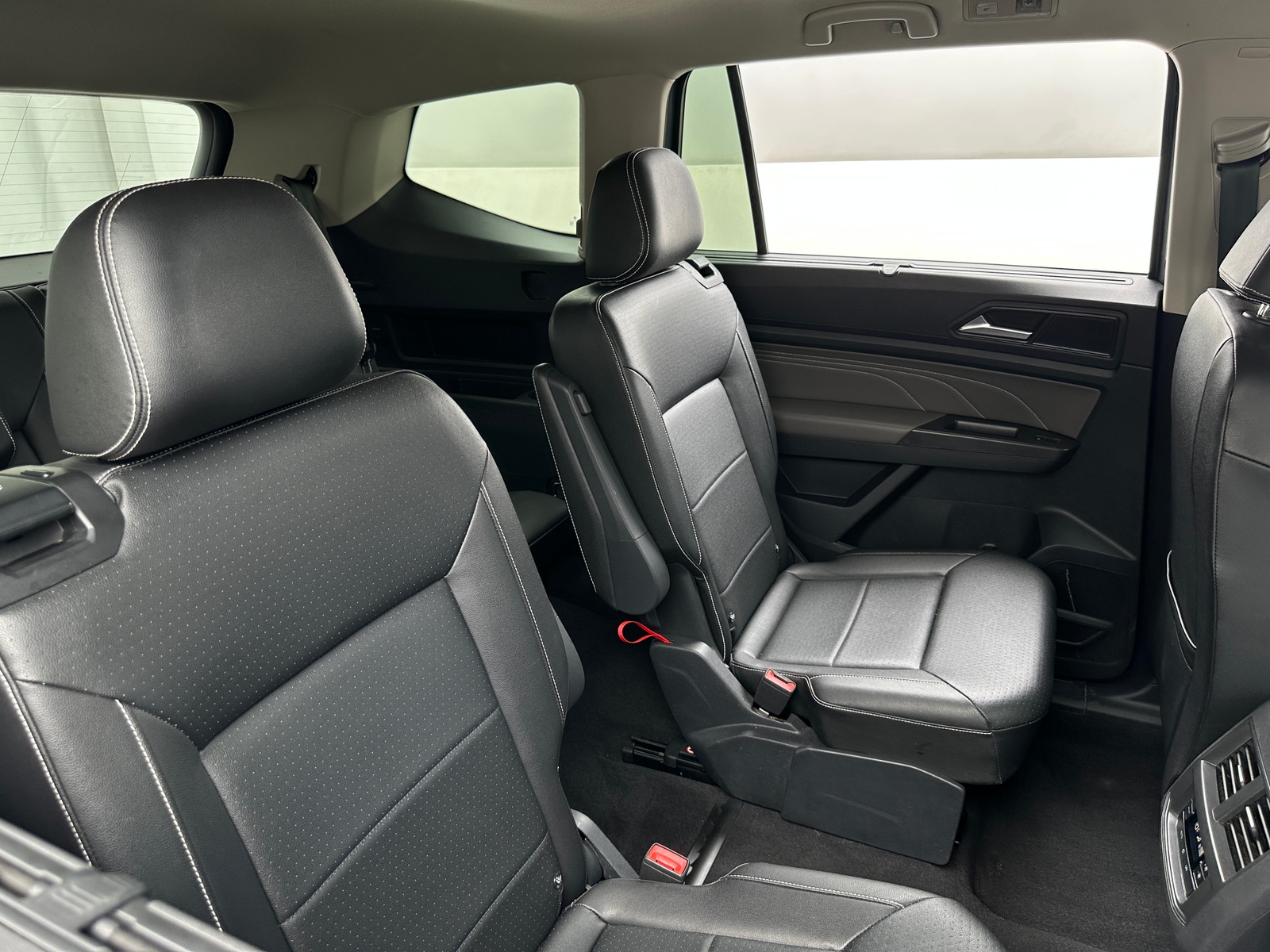 Thumbnail: 2023 Volkswagen Atlas - 5