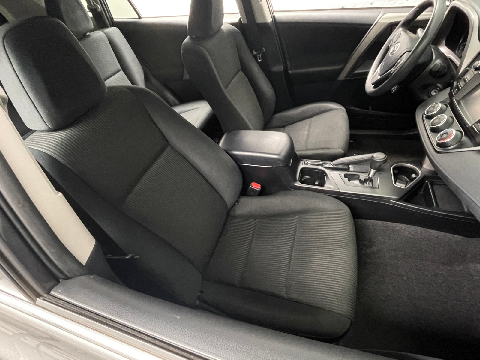 Thumbnail: 2017 Toyota RAV4 - 2