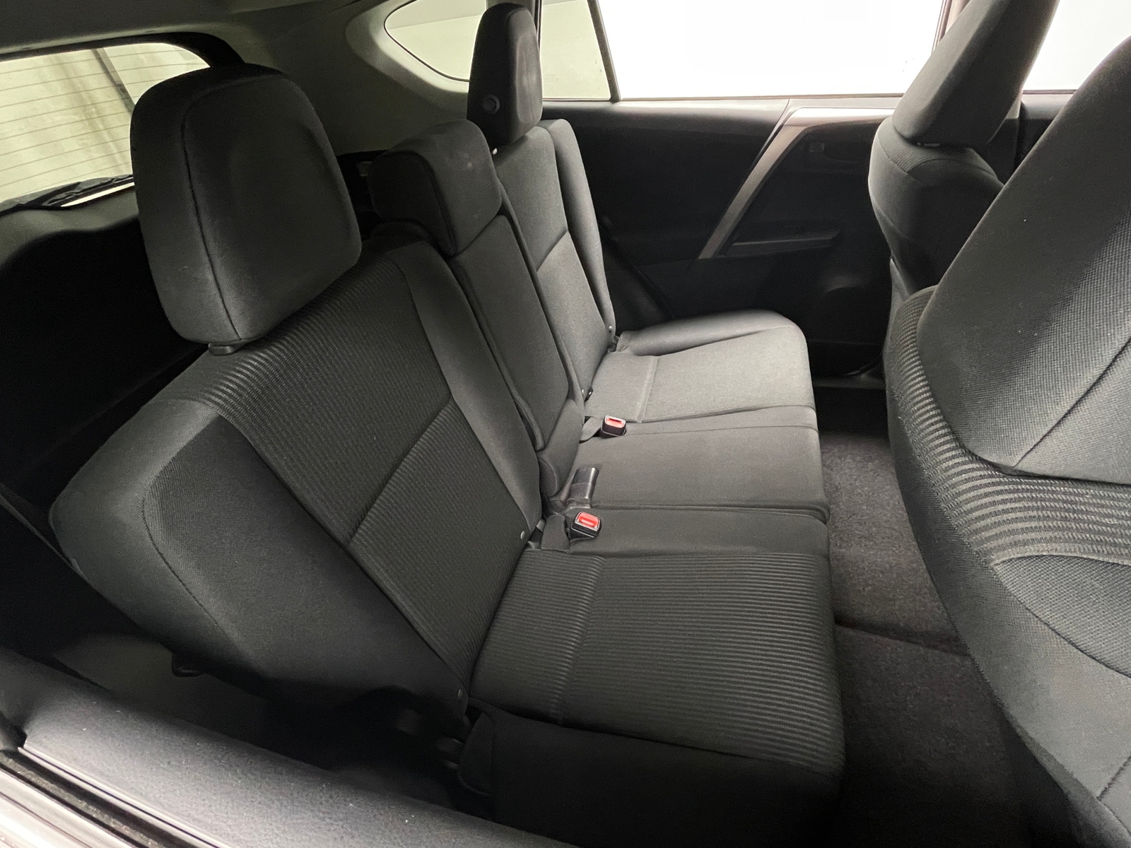 Thumbnail: 2017 Toyota RAV4 - 6