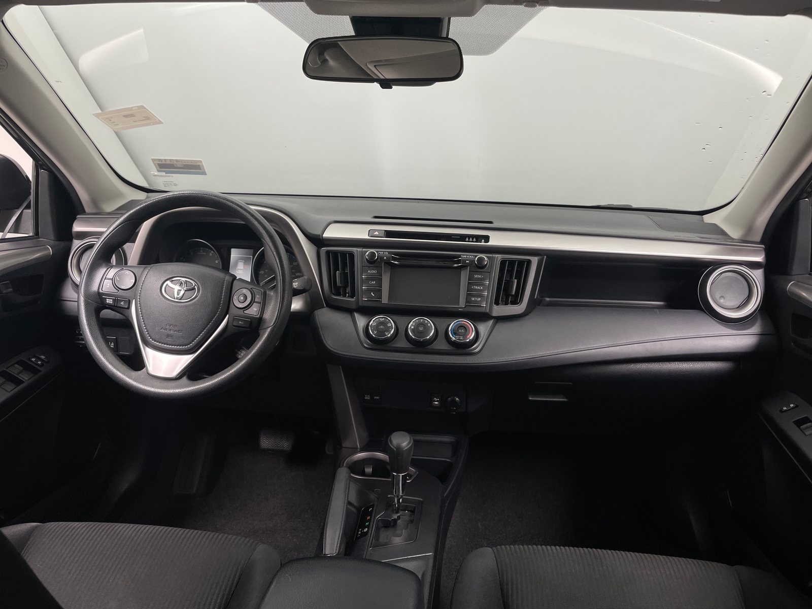 Thumbnail: 2017 Toyota RAV4 - 3