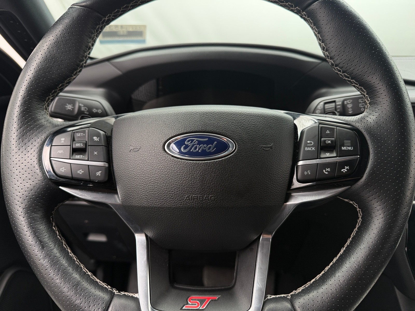 Thumbnail: 2022 Ford Explorer - 4