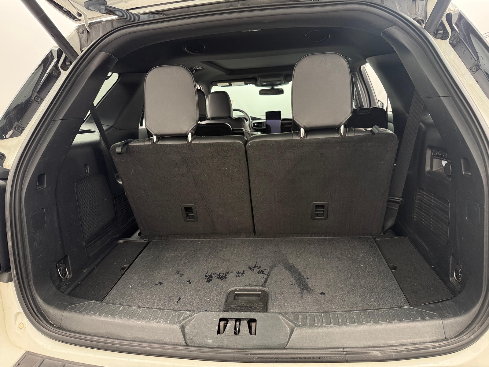 Thumbnail: 2022 Ford Explorer - 6