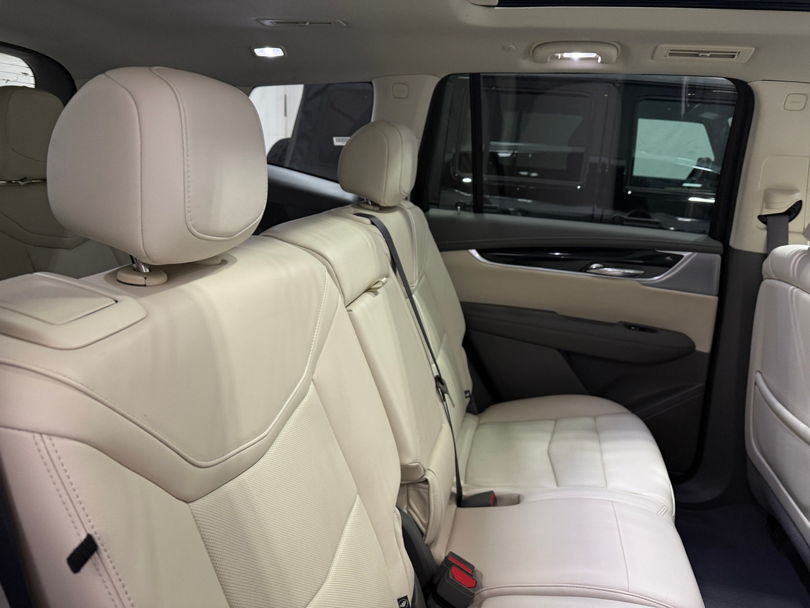 Thumbnail: 2024 Cadillac XT6 - 5