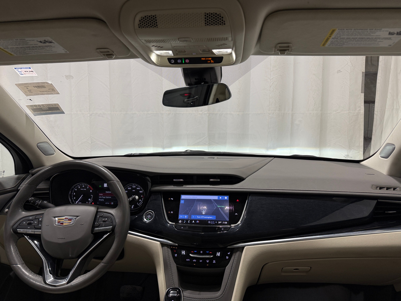 Thumbnail: 2024 Cadillac XT6 - 2
