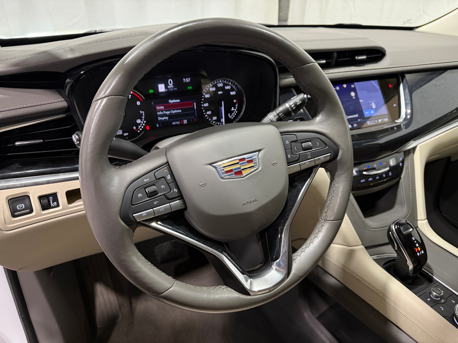 Thumbnail: 2024 Cadillac XT6 - 4