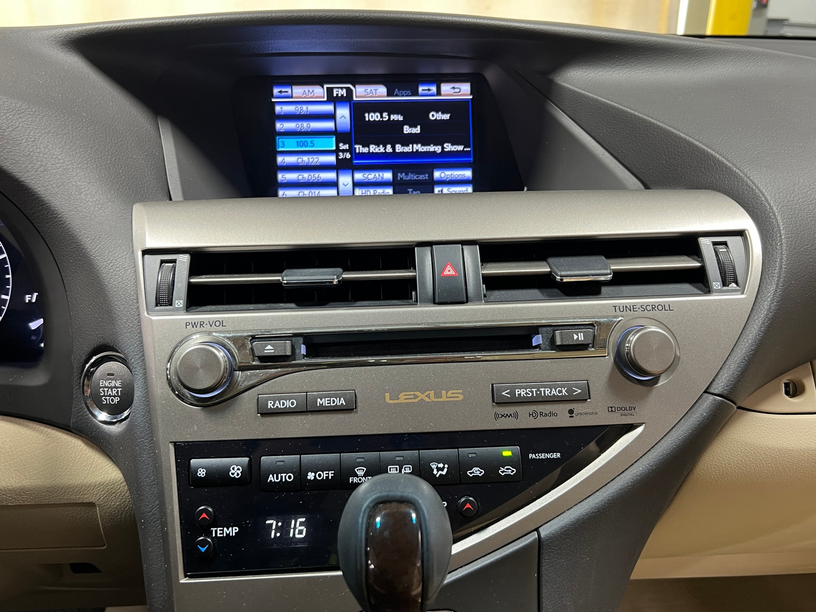 Thumbnail: 2014 Lexus RX - 4