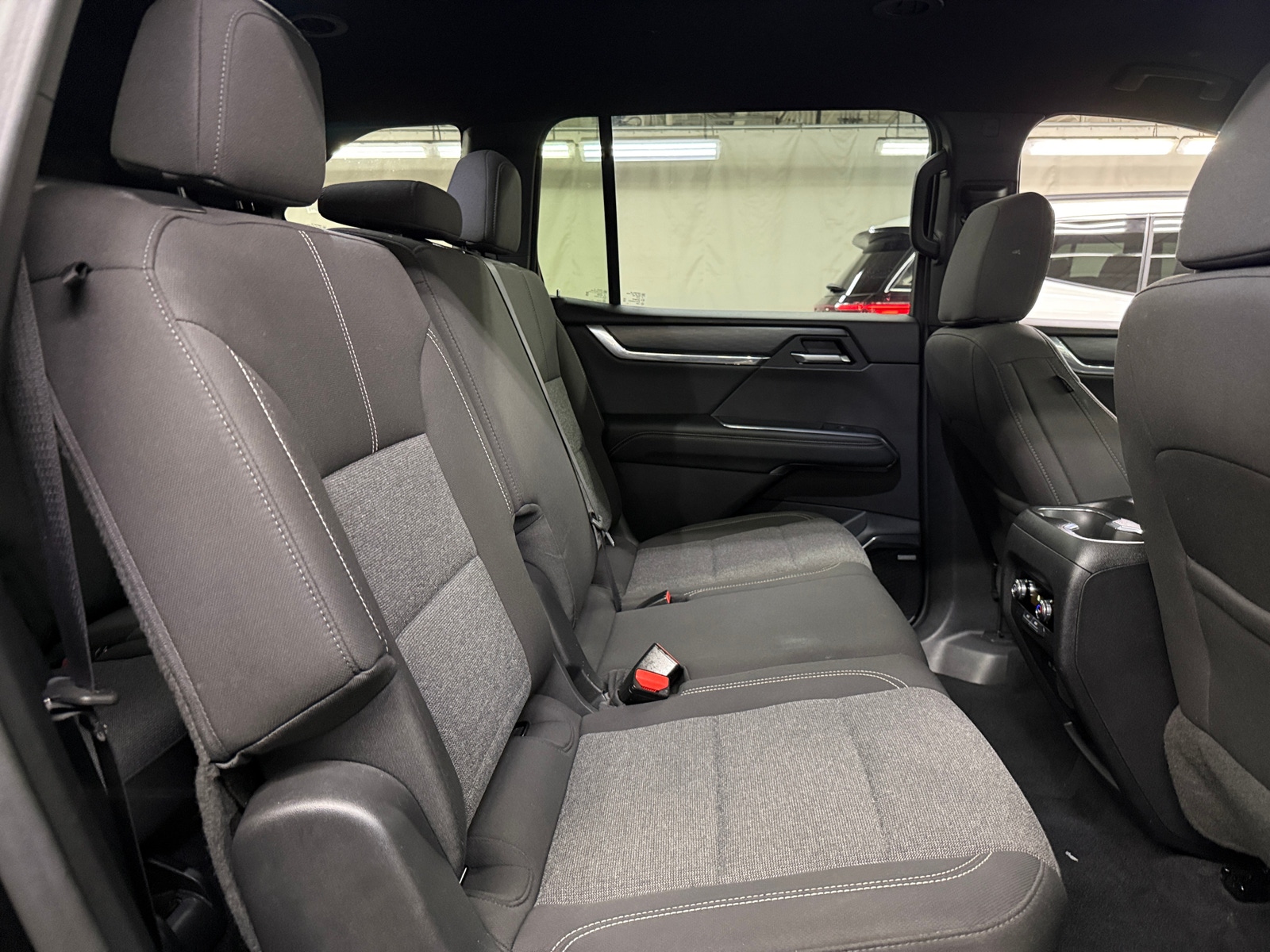 Thumbnail: 2025 GMC Acadia - 6