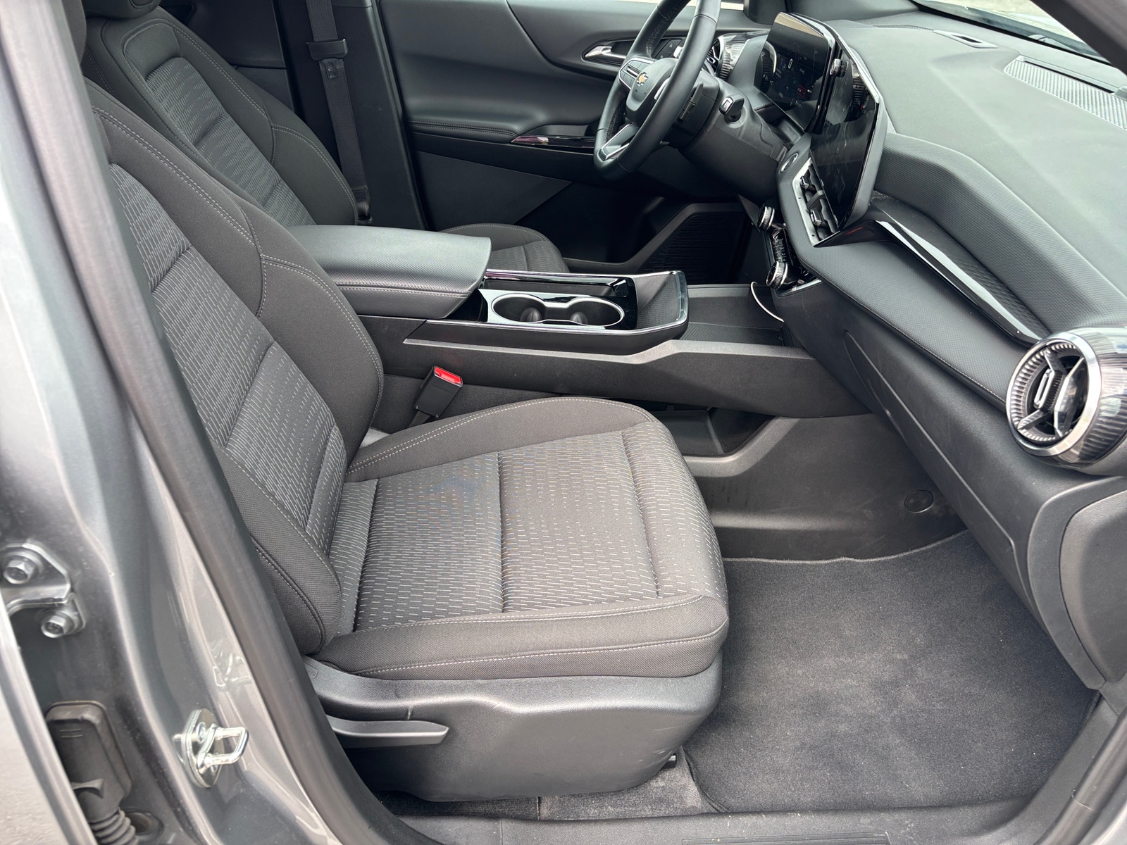 Thumbnail: 2025 Chevrolet Equinox - 2